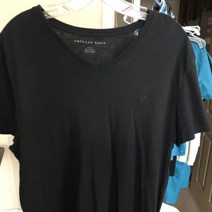 Mens American Eagle V Neck Tee L